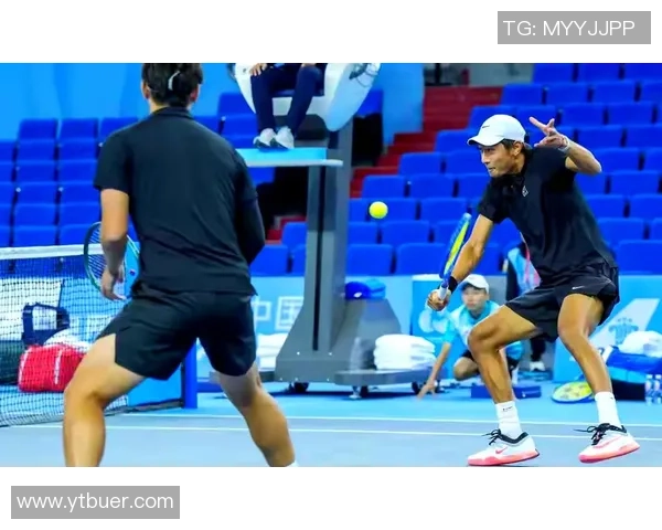 网球盛宴：深入了解南京网球队的默契配合与战术策略